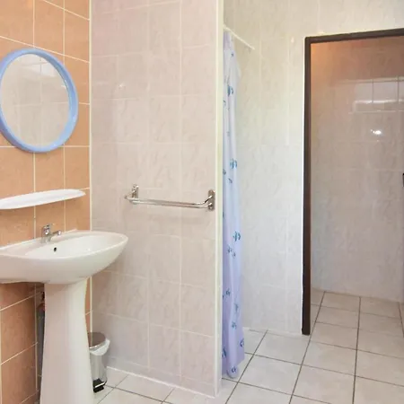 Beautiful In With Kitchen בית נופש Courry